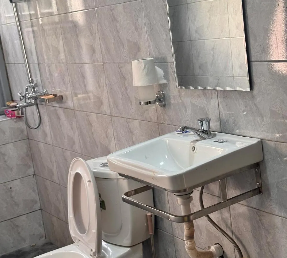 Fatisa Homes Kampala Lejlighed
